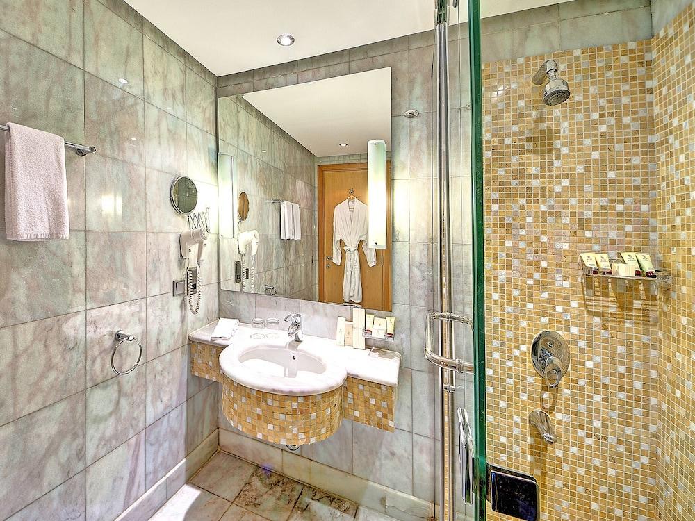 Elaf Al Mashaer Hotel Makkah Mekka Eksteriør billede A bathroom at the hotel